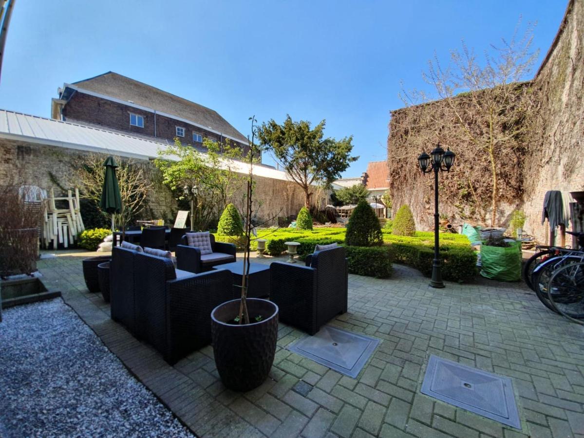 Erasmus Hotel Гент Екстериор снимка